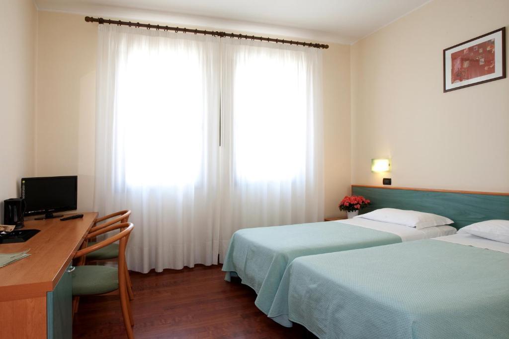 Hotel Valbrenta Limena Exterior photo